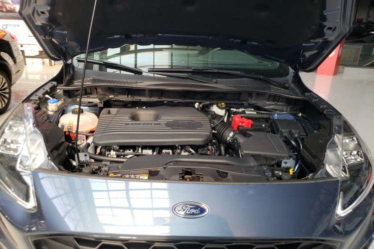 Used Ford Escape 2020 EcoBoost 245 Four-Wheel Drive ST-LINE Deluxe Edition Engine Bay