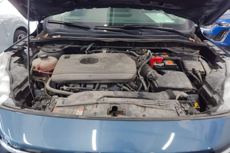Used Ford Escape 2020 EcoBoost 245 Four-Wheel Drive ST-LINE Deluxe Edition Engine Bay