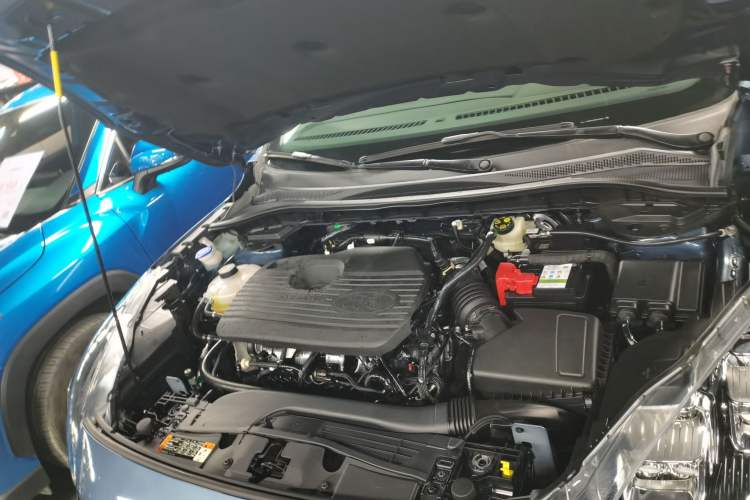 Used Ford Escape 2020 EcoBoost 245 Two-Wheel Drive Smart & Enjoyment Model Engine Bay