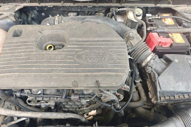 Used Ford Escape 2020 EcoBoost 245 Two-Wheel-Drive Titanium Edition Engine Bay