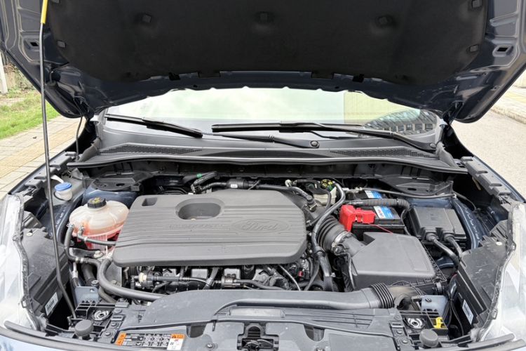Used Ford Escape 2020 EcoBoost 245 Two-Wheel-Drive Comfort Edition Engine Bay