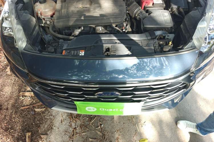 Used Ford Escape 2020 EcoBoost 245 Four-Wheel Drive Luxury Edition Engine Bay