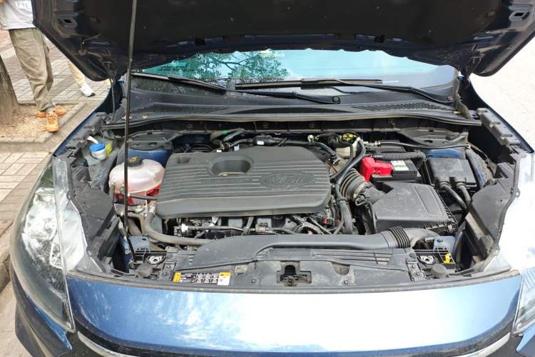 Used Ford Escape 2020 EcoBoost 245 Two-Wheel-Drive Titanium Edition Engine Bay