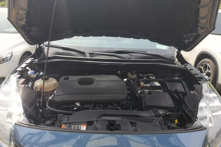 Used Ford Escape 2020 EcoBoost 245 Four-Wheel Drive Luxury Edition Engine Bay