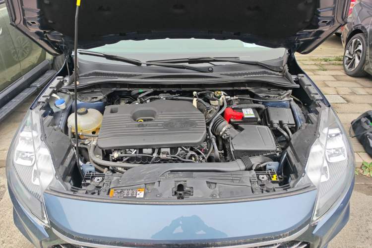Used Ford Escape 2020 EcoBoost 245 Two-Wheel-Drive Titanium Edition Engine Bay