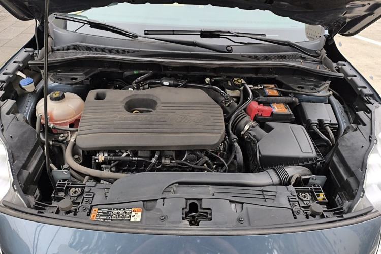 Used Ford Escape 2020 EcoBoost 245 Two-Wheel-Drive Titanium Edition Engine Bay