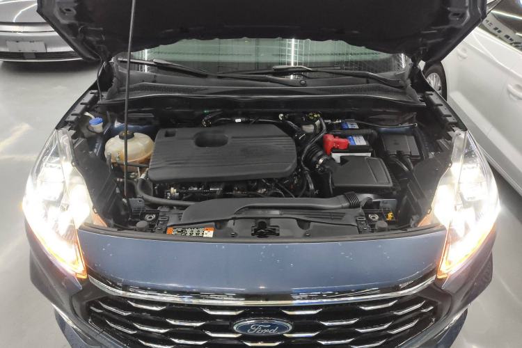 Used Ford Escape 2020 EcoBoost 245 Four-Wheel Drive Titanium Edition Engine Bay