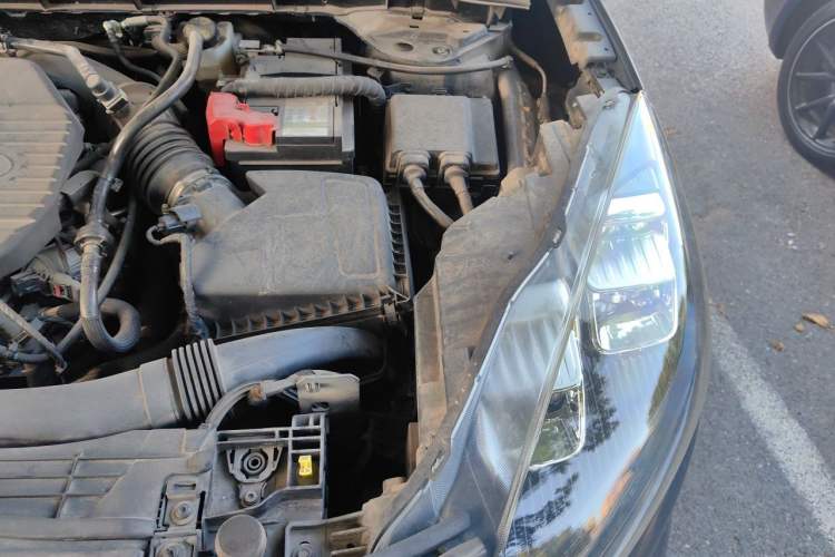 Used Ford Escape 2020 EcoBoost 245 Two-Wheel-Drive Titanium Edition Engine Bay Left