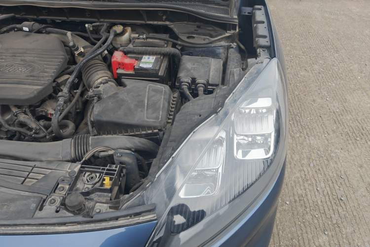 Used Ford Escape 2020 EcoBoost 245 Two-Wheel-Drive Titanium Edition Engine Bay Left