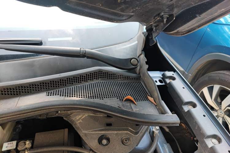 Used Ford Escape 2020 EcoBoost 245 Two-Wheel-Drive Titanium Edition Engine Bay Left
