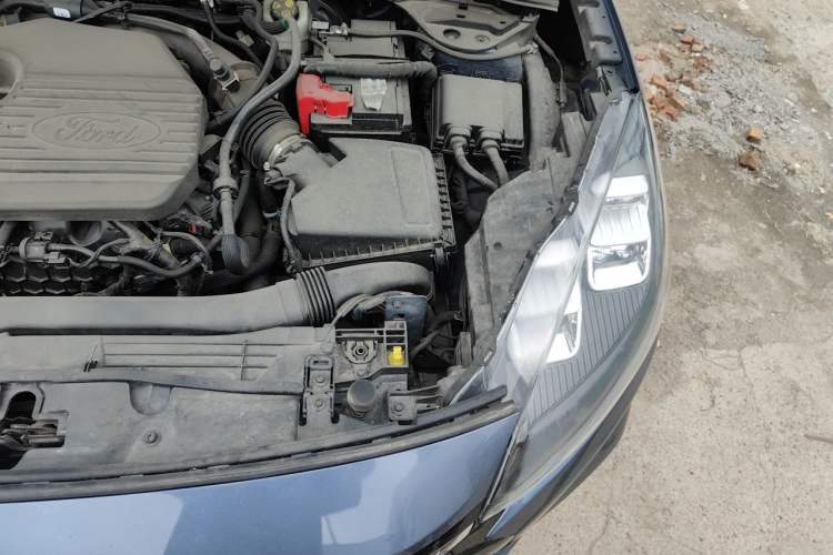 Used Ford Escape 2020 EcoBoost 245 Four-Wheel Drive Luxury Edition Engine Bay Left