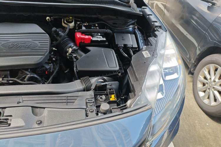 Used Ford Escape 2020 EcoBoost 245 Four-Wheel Drive Luxury Edition Engine Bay Left