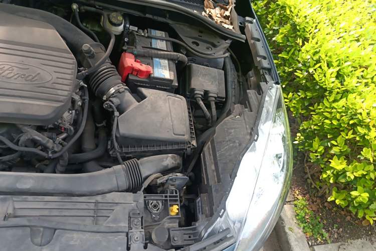 Used Ford Escape 2020 EcoBoost 245 Four-Wheel Drive Luxury Edition Engine Bay Left