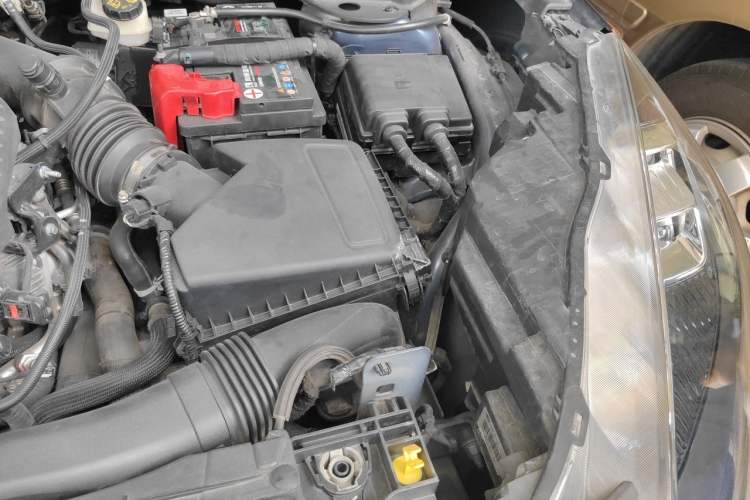 Used Ford Escape 2020 EcoBoost 245 Four-Wheel Drive ST-LINE Deluxe Edition Engine Bay Left