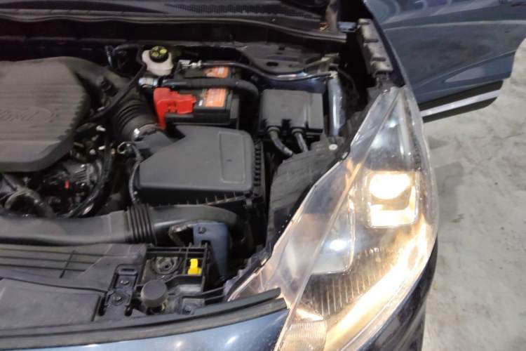 Used Ford Escape 2020 EcoBoost 245 4x4 Enjoyment Model Engine Bay Left