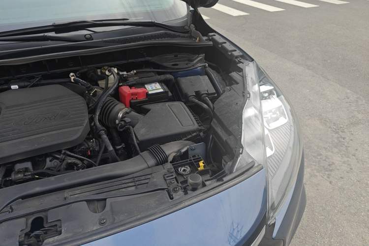 Used Ford Escape 2020 EcoBoost 245 Two-Wheel-Drive Titanium Edition Engine Bay Left