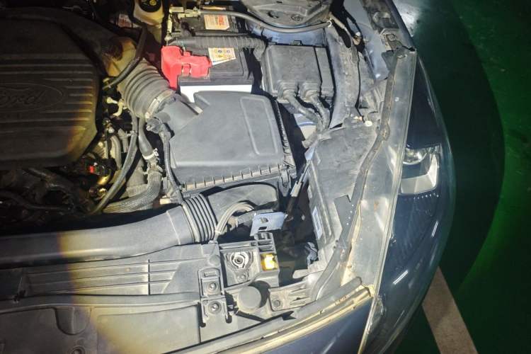Used Ford Escape 2020 EcoBoost 245 4x4 Enjoyment Model Engine Bay Left