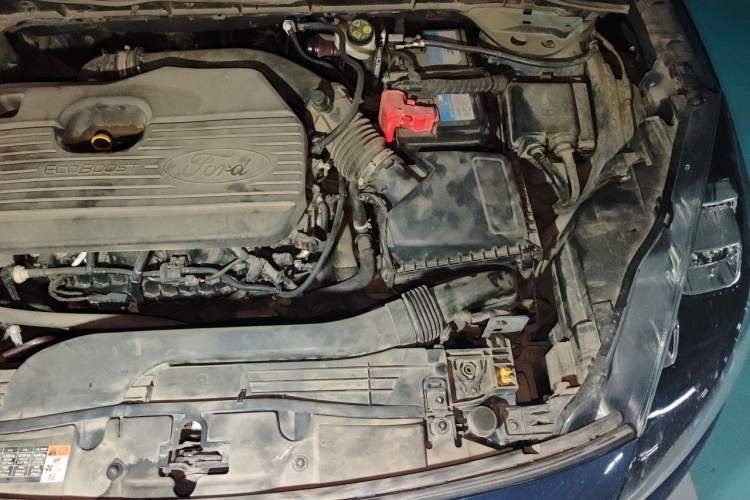 Used Ford Escape 2020 EcoBoost 245 Four-Wheel Drive ST-LINE Deluxe Edition Engine Bay Left