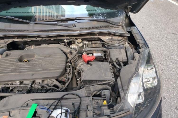 Used Ford Escape 2020 EcoBoost 245 Four-Wheel Drive ST-LINE Deluxe Edition Engine Bay Left