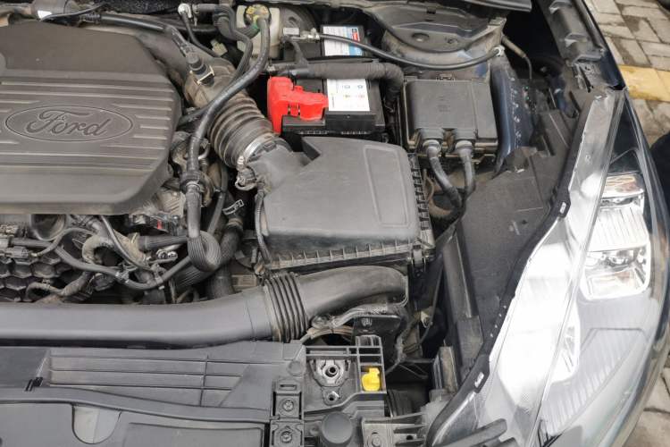 Used Ford Escape 2020 EcoBoost 245 Two-Wheel-Drive Titanium Edition Engine Bay Left
