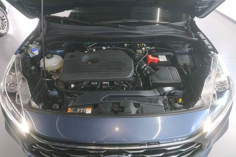Used Ford Escape 2020 EcoBoost 245 Two-Wheel-Drive Titanium Edition Engine Bay