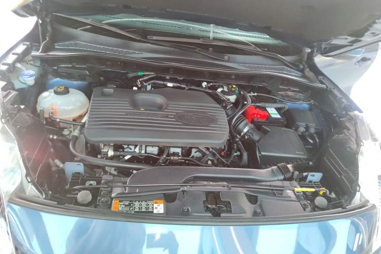 Used Ford Escape 2020 EcoBoost 245 Two-Wheel-Drive Titanium Edition Engine Bay
