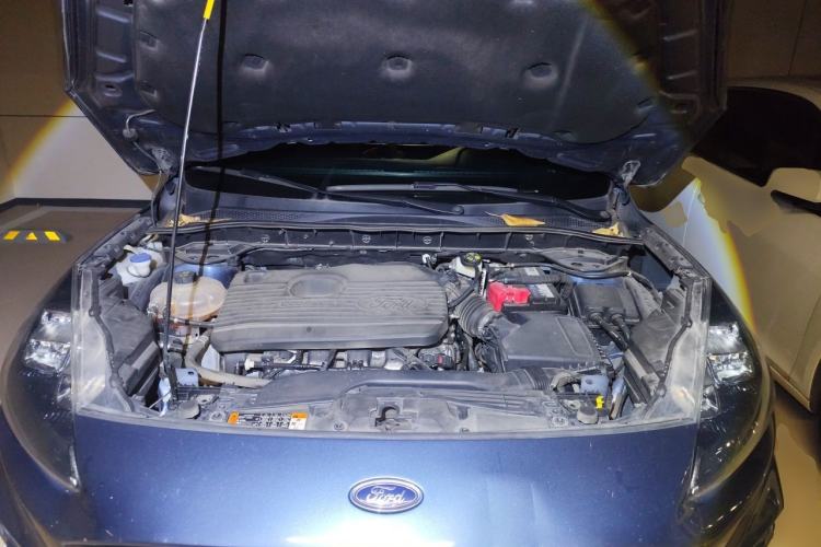 Used Ford Escape 2020 EcoBoost 245 Four-Wheel Drive ST-LINE Deluxe Edition Engine Bay