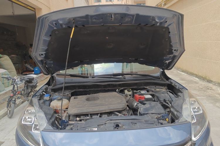 Used Ford Escape 2020 EcoBoost 245 Four-Wheel Drive Luxury Edition Engine Bay