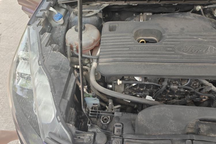 Used Ford Escape 2020 EcoBoost 245 Four-Wheel Drive ST-LINE Deluxe Edition Engine Bay Right