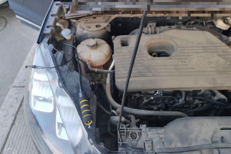 Used Ford Escape 2020 EcoBoost 245 Four-Wheel Drive Luxury Edition Engine Bay Right
