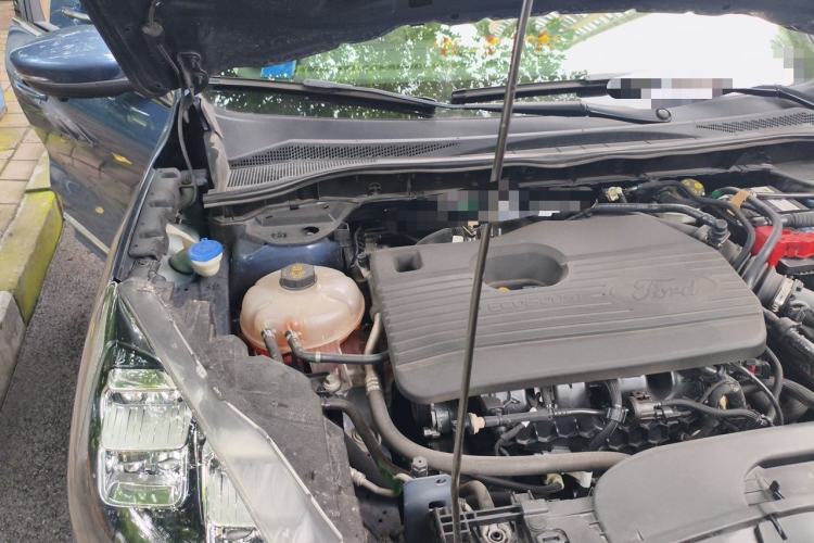 Used Ford Escape 2020 EcoBoost 245 Four-Wheel Drive Luxury Edition Engine Bay Right