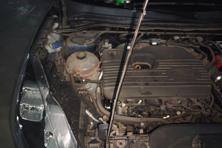 Used Ford Escape 2020 EcoBoost 245 Two-Wheel-Drive Titanium Edition Engine Bay Right