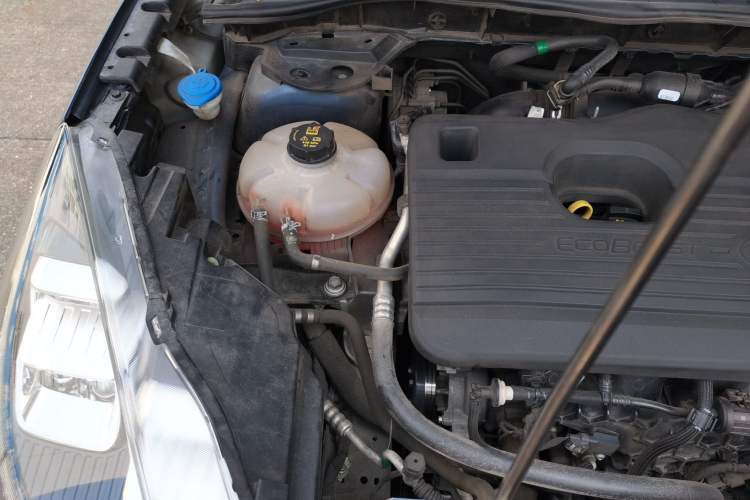 Used Ford Escape 2020 EcoBoost 245 Two-Wheel Drive Smart & Enjoyment Model Engine Bay Right