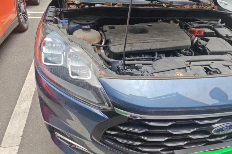 Used Ford Escape 2020 EcoBoost 245 Four-Wheel Drive Titanium Edition Engine Bay Right