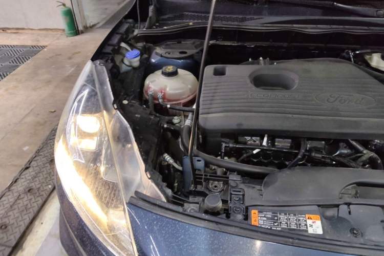 Used Ford Escape 2020 EcoBoost 245 4x4 Enjoyment Model Engine Bay Right