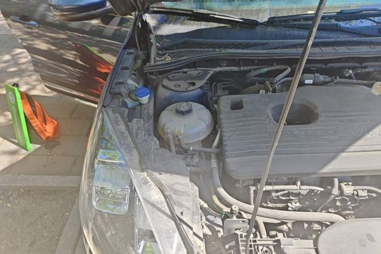 Used Ford Escape 2020 EcoBoost 245 Two-Wheel-Drive Titanium Edition Engine Bay Right