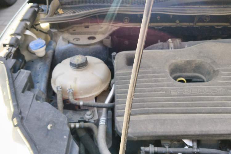 Used Ford Escape 2020 EcoBoost 245 Four-Wheel Drive Luxury Edition Engine Bay Right