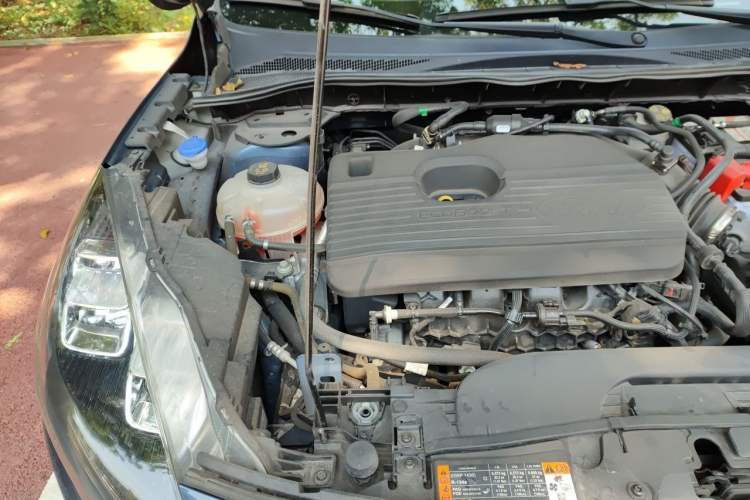 Used Ford Escape 2020 EcoBoost 245 Two-Wheel Drive Smart & Enjoyment Model Engine Bay Right