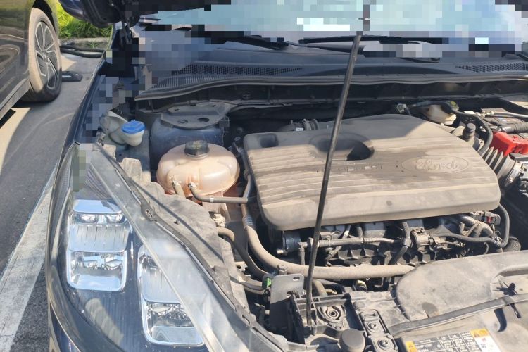 Used Ford Escape 2020 EcoBoost 245 Four-Wheel Drive ST-LINE Deluxe Edition Engine Bay Right