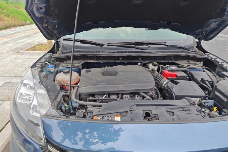 Used Ford Escape 2020 EcoBoost 245 Four-Wheel Drive Luxury Edition Engine Bay Right