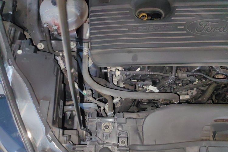 Used Ford Escape 2020 EcoBoost 245 Two-Wheel-Drive Comfort Edition Engine Bay Right