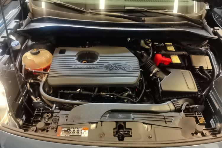 Used Ford Escape 2020 EcoBoost 245 Four-Wheel Drive ST-LINE Deluxe Edition Engine Bay