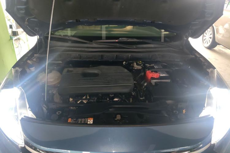 Used Ford Escape 2020 EcoBoost 245 Two-Wheel-Drive Comfort Edition Engine Bay