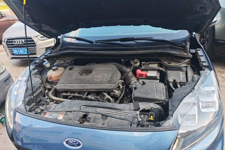 Used Ford Escape 2020 EcoBoost 245 Four-Wheel Drive ST-LINE Deluxe Edition Engine Bay