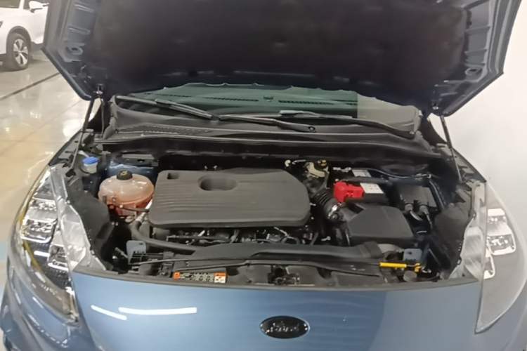 Used Ford Escape 2020 EcoBoost 245 Four-Wheel Drive ST-LINE Deluxe Edition Engine Bay
