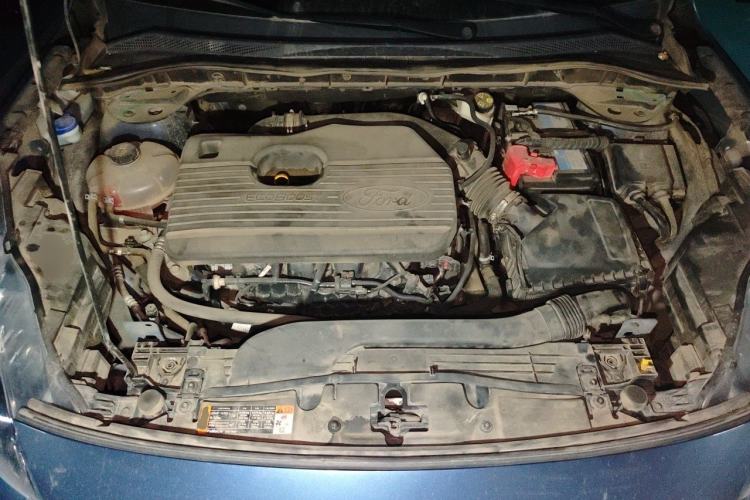 Used Ford Escape 2020 EcoBoost 245 Four-Wheel Drive ST-LINE Deluxe Edition Engine Bay