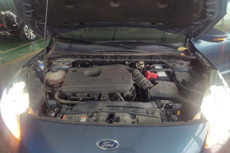 Used Ford Escape 2020 EcoBoost 245 Four-Wheel Drive ST-LINE Deluxe Edition Engine Bay