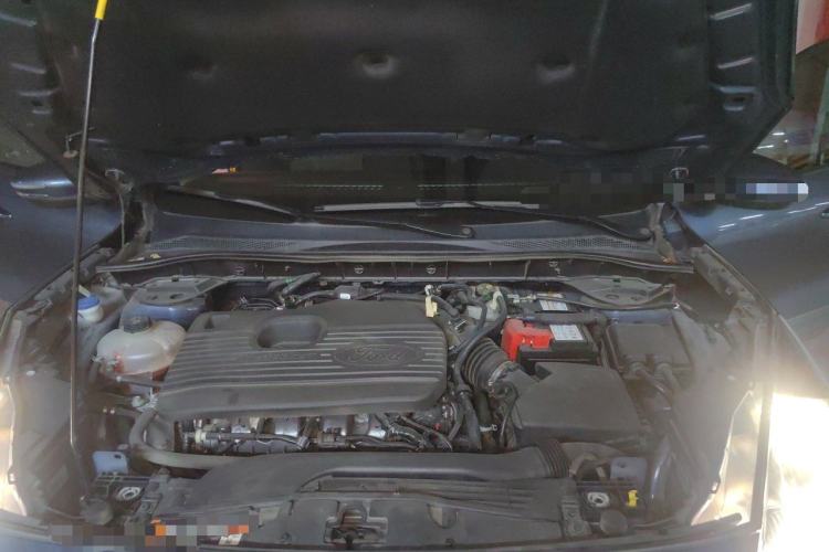 Used Ford Escape 2020 EcoBoost 245 Two-Wheel-Drive Comfort Edition Engine Bay