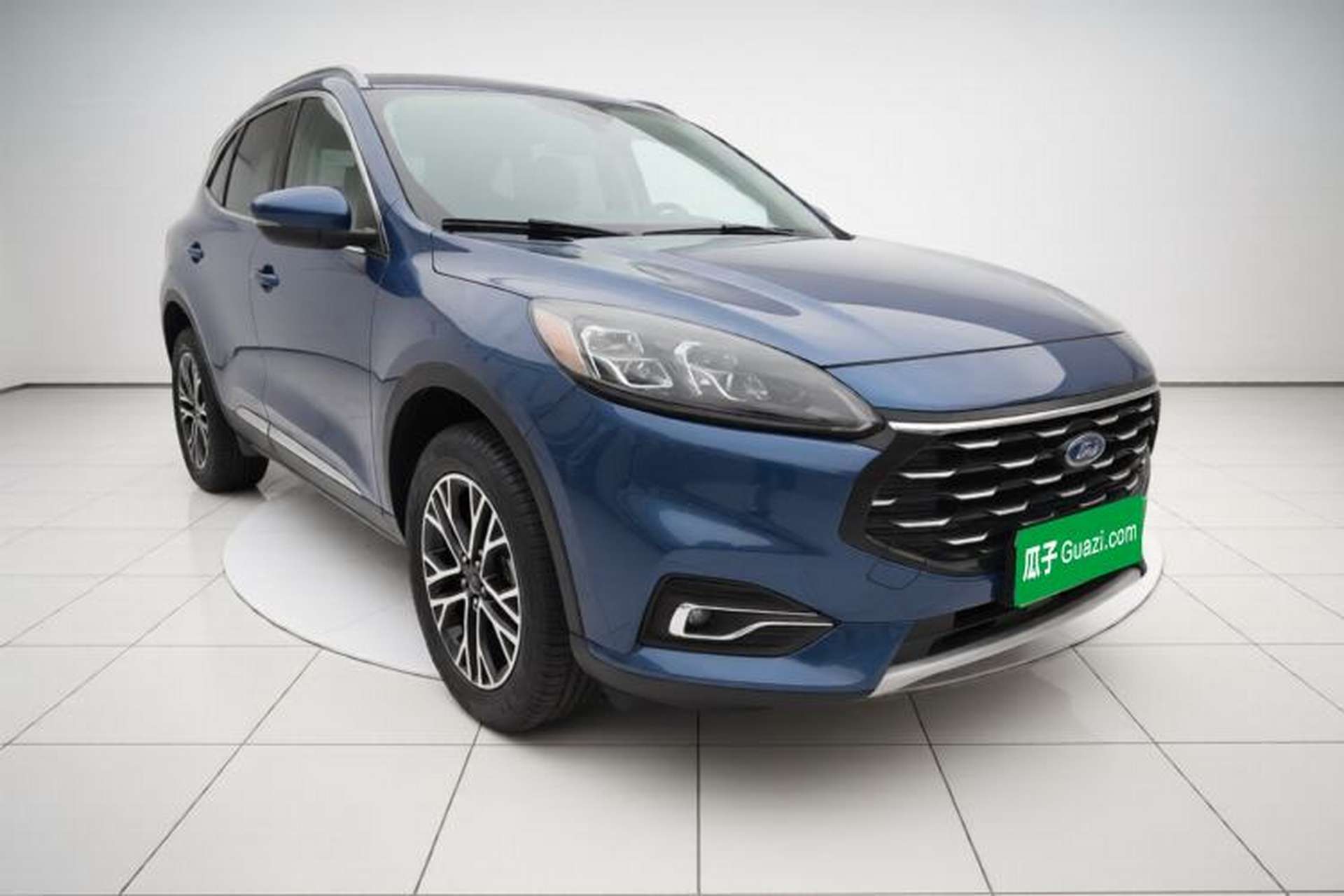 Used Ford Escape 2020 EcoBoost 245 Two-Wheel-Drive Titanium Edition Exterior 2
