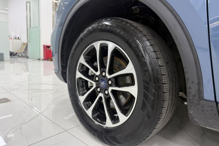 Used Ford Escape 2020 EcoBoost 245 Two-Wheel-Drive Comfort Edition Exterior 3